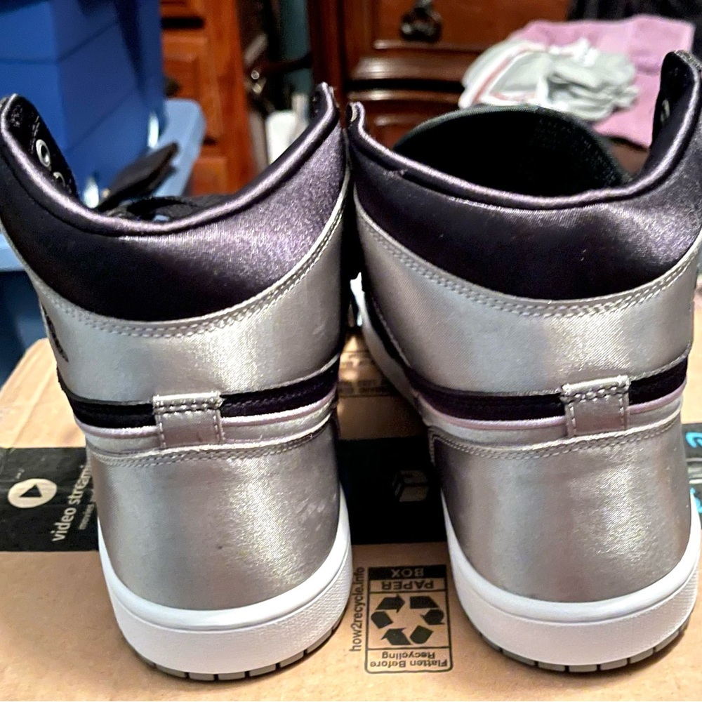 Nike Air Jordan 1 retro high OG basketball shoes women’s 12 men’s 10.5! - Picture 4 of 7